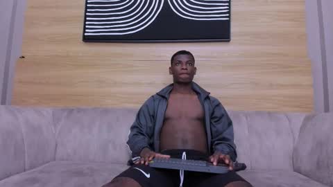 heteros men online show from October 17, 2025, 1:57 pm