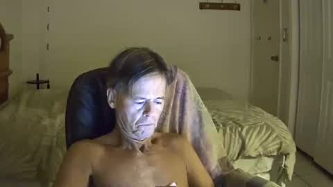 hewes1 online show from December 15, 2025, 11:03 am