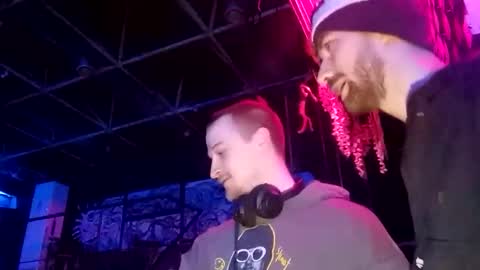 Snapshot of hey_arnold chatting on December 25, 2024, 8:17 pm Arnold online show from December 25, 2024, 8:17 pm