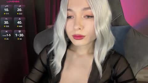  Nora  online show from June 11, 2026, 12:32 am