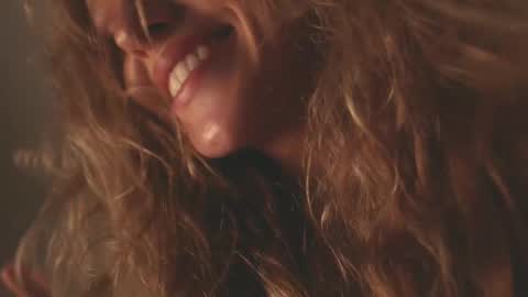 Snapshot of heybanan chatting on February 10, 2025, 11:23 pm Alina online show from February 10, 2025, 11:23 pm