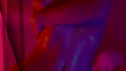 Snapshot of heybanan chatting on November 16, 2025, 5:51 pm Alina online show from November 16, 2025, 5:51 pm