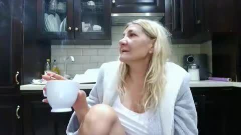 Heyheygrey online show from November 21, 2025, 5:39 am