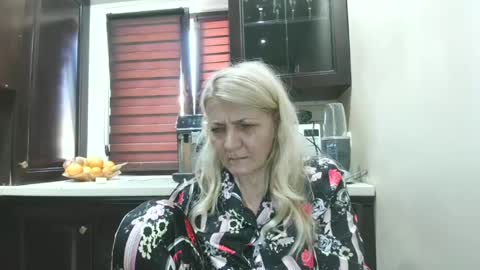 Snapshot of heyheygrey chatting on June 21, 2026, 4:09 pm Heyheygrey online show from June 21, 2026, 4:09 pm