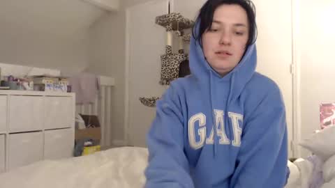 Snapshot of heyitspiper chatting on February 18, 2025, 11:52 pm Piper online show from February 18, 2025, 11:52 pm