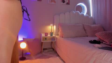 Snapshot of heymartina chatting on January 18, 2026, 7:06 pm Martina Ricci Show schedule Monday to Friday 8am colombia time I work some weekends online show from January 18, 2026, 7:06 pm