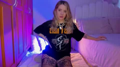 Snapshot of heymartina chatting on February 11, 2026, 2:33 pm Martina Ricci Show schedule Monday to Friday 8am colombia time I work some weekends online show from February 11, 2026, 2:33 pm