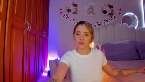 Snapshot of heymartina chatting on February 17, 2026, 3:29 pm Martina Ricci Show schedule Monday to Friday 8am colombia time I work some weekends online show from February 17, 2026, 3:29 pm