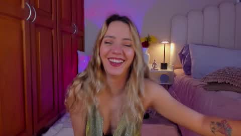 Snapshot of heymartina chatting on March 14, 2026, 1:49 pm Martina Ricci Show schedule Monday to Friday 8am colombia time I work some weekends online show from March 14, 2026, 1:49 pm