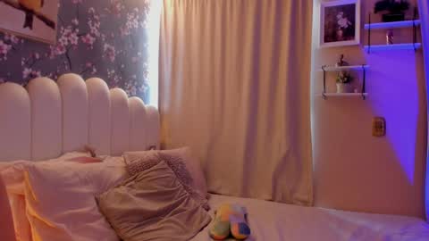 Snapshot of heymartina chatting on April 30, 2026, 5:19 pm Martina Ricci Show schedule Monday to Friday 8am colombia time I work some weekends online show from April 30, 2026, 5:19 pm
