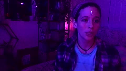 Snapshot of heynicole01 chatting on December 5, 2024, 7:27 am FlexieFae online show from December 5, 2024, 7:27 am