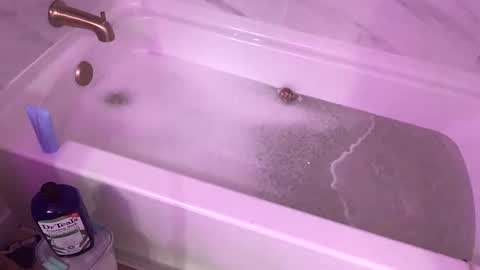 Snapshot of heynicole01 chatting on January 4, 2025, 2:03 am FlexieFae online show from January 4, 2025, 2:03 am