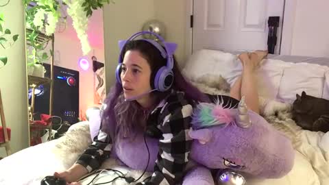 Snapshot of heynicole01 chatting on February 8, 2025, 10:19 pm FlexieFae online show from February 8, 2025, 10:19 pm