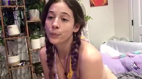 Snapshot of heynicole01 chatting on March 1, 2025, 3:43 am FlexieFae online show from March 1, 2025, 3:43 am