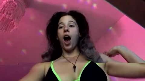 Snapshot of heynicole01 chatting on October 5, 2025, 10:35 am FlexieFae online show from October 5, 2025, 10:35 am