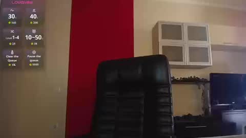 Lina online show from March 13, 2026, 7:37 am