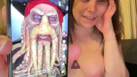 hichemlacoste333 online show from October 20, 2025, 12:44 am