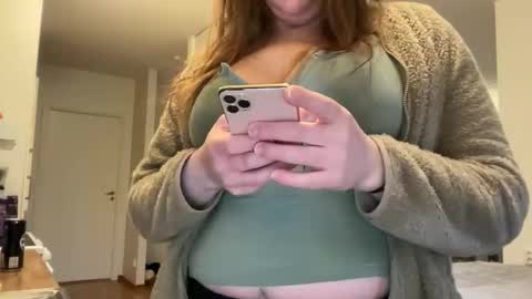 hichemlacoste333 online show from December 5, 2025, 1:42 pm