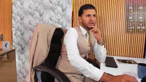 Snapshot of hiddenoffice chatting on March 10, 2026, 3:06 pm George online show from March 10, 2026, 3:06 pm