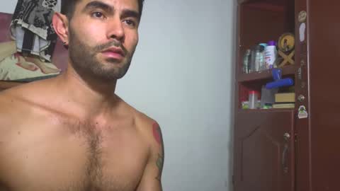 Snapshot of hideonbush051 chatting on January 9, 2026, 2:58 am hideonbush online show from January 9, 2026, 2:58 am