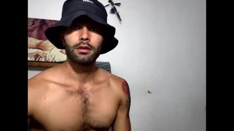 Snapshot of hideonbush051 chatting on January 9, 2026, 7:59 pm hideonbush online show from January 9, 2026, 7:59 pm