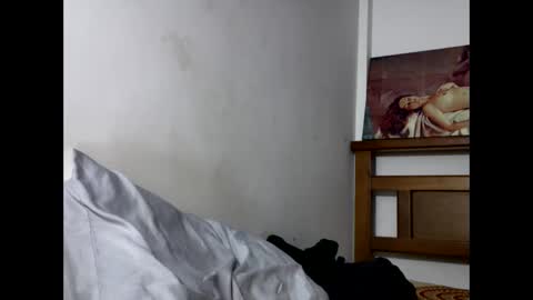 Snapshot of hideonbush051 chatting on April 16, 2026, 10:34 pm hideonbush online show from April 16, 2026, 10:34 pm