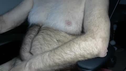 Snapshot of higgins11 chatting on April 3, 2026, 12:19 am higgins11 online show from April 3, 2026, 12:19 am