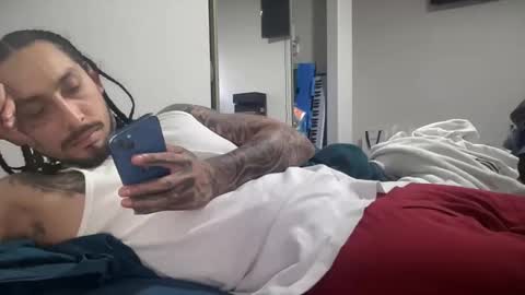 hihello400 online show from November 1, 2025, 11:07 pm