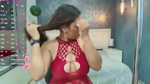 Snapshot of hilary_evanss chatting on May 17, 2026, 3:59 am hilary_evanss online show from May 17, 2026, 3:59 am