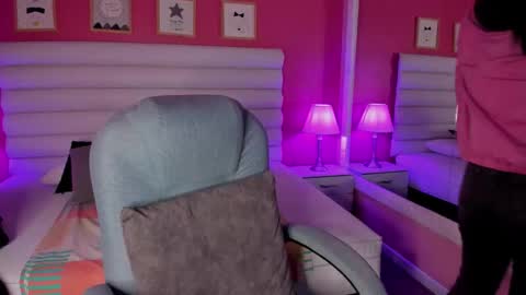 Snapshot of hilary_tailor chatting on October 20, 2025, 11:10 am hilary_tailor online show from October 20, 2025, 11:10 am