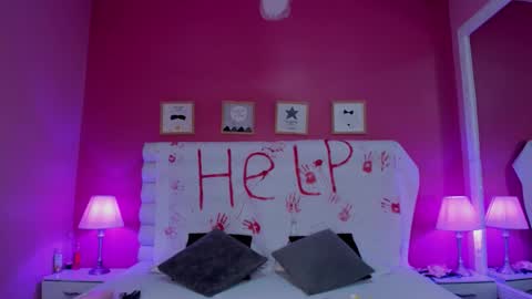 Snapshot of hilary_tailor chatting on October 31, 2025, 11:44 am hilary_tailor online show from October 31, 2025, 11:44 am