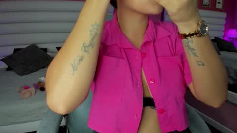 Snapshot of hilary_tailor chatting on November 6, 2025, 11:22 am hilary_tailor online show from November 6, 2025, 11:22 am