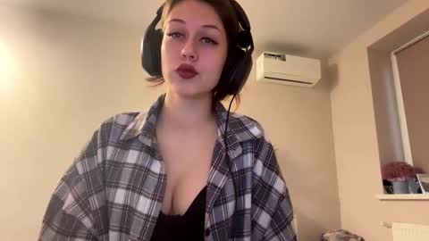 Snapshot of hildredmabray chatting on October 5, 2025, 8:56 am Hi Im Elizabeth online show from October 5, 2025, 8:56 am