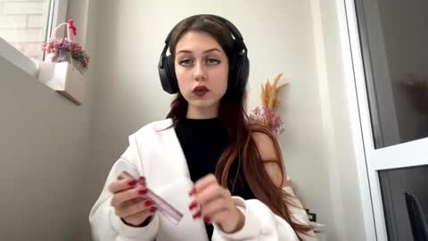 Snapshot of hildredmabray chatting on October 10, 2025, 1:43 pm Hi Im Elizabeth online show from October 10, 2025, 1:43 pm
