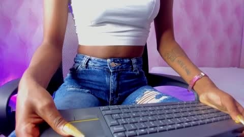  Hillary  online show from February 4, 2025, 4:59 am