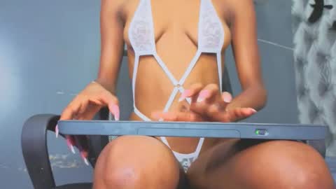  Hillary  online show from October 25, 2025, 5:37 am