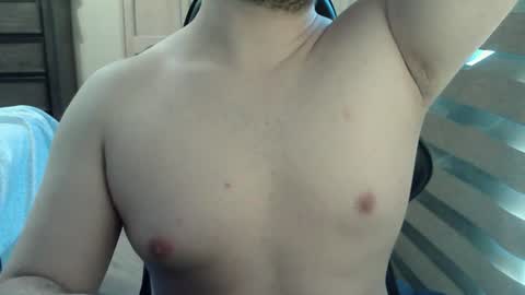 Snapshot of himbo_fox chatting on July 7, 2026, 3:27 pm Himbo fox online show from July 7, 2026, 3:27 pm