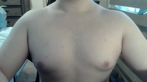 Snapshot of himbo_fox chatting on July 13, 2026, 12:46 am Himbo fox online show from July 13, 2026, 12:46 am