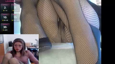 Snapshot of himeko_cd chatting on February 27, 2026, 5:57 pm Himeko online show from February 27, 2026, 5:57 pm