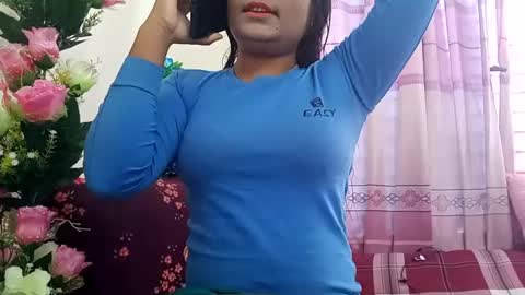 himuhimu22 online show from February 6, 2025, 9:00 am