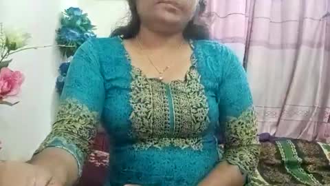 himuhimu22 online show from March 7, 2025, 10:10 pm