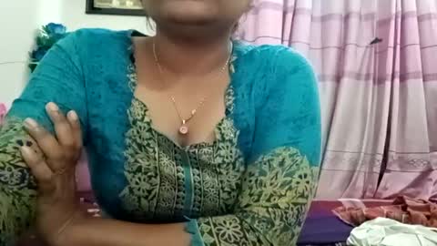 himuhimu22 online show from March 8, 2025, 1:14 pm