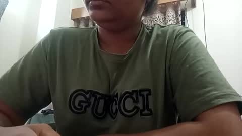 himuhimu22 online show from September 15, 2025, 4:07 pm