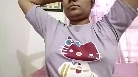 himuhimu22 online show from April 14, 2026, 5:35 am