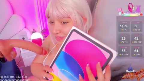 hinata_dolly online show from December 2, 2025, 11:15 am