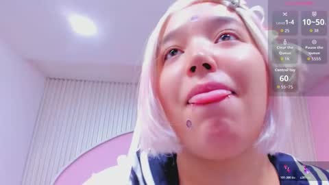 hinata_dolly online show from March 1, 2026, 10:28 am