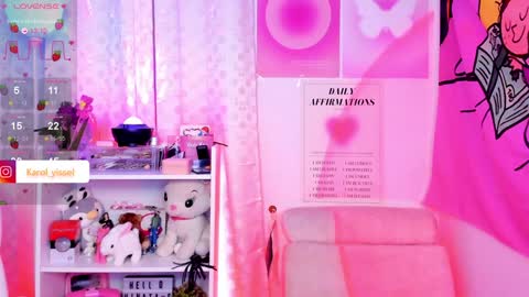Snapshot of hinataweed01 chatting on January 21, 2025, 1:08 am Karol Independent Model online show from January 21, 2025, 1:08 am