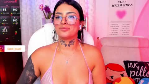 Snapshot of hinataweed01 chatting on February 4, 2025, 3:11 am Karol Independent Model online show from February 4, 2025, 3:11 am