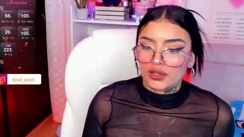 Snapshot of hinataweed01 chatting on March 3, 2025, 2:04 am Karol Independent Model online show from March 3, 2025, 2:04 am