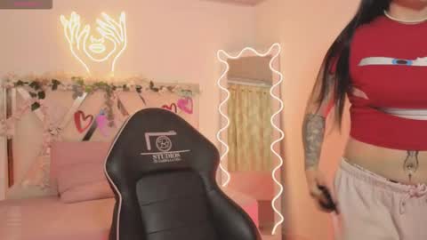 Snapshot of hinna_tay chatting on December 2, 2025, 3:01 am HINNA online show from December 2, 2025, 3:01 am